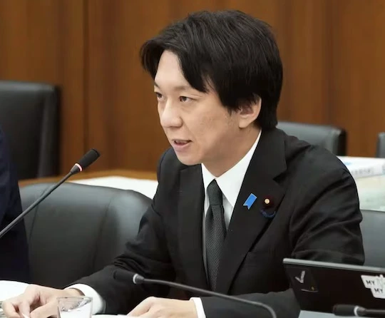 Politisi Jepang Diskors karena Sembunyikan Identitas